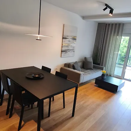 A2 * Dubrovnik