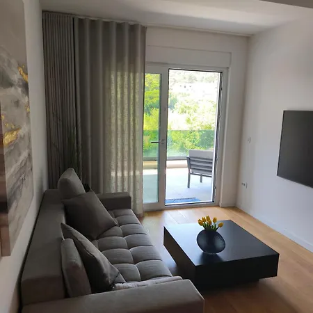 A2 * Dubrovnik